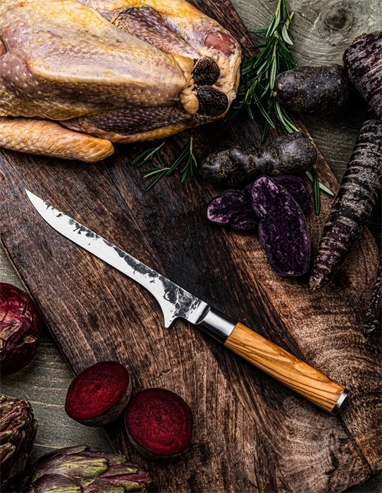 Forged Olive Uitbeenmes 16cm 3 Forged Olive Uitbeenmes 16cm - Afbeelding 2