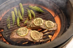 Kamado Joe Gietijzeren Rooster Sear Plate Junior -Woonmeubelwinkel kamado joe gietijzeren rooster sear plate junior 3