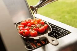 Napoleon Gietijzeren Pan Met Bamboe Onderzetter -Woonmeubelwinkel napoleon gietijzeren pan met bamboe onderzetter 3