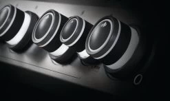 Napoleon Rogue SE625RSIB-1 Gasbarbecue -Woonmeubelwinkel napoleon rogue se625rsib 1 gasbarbecue 4